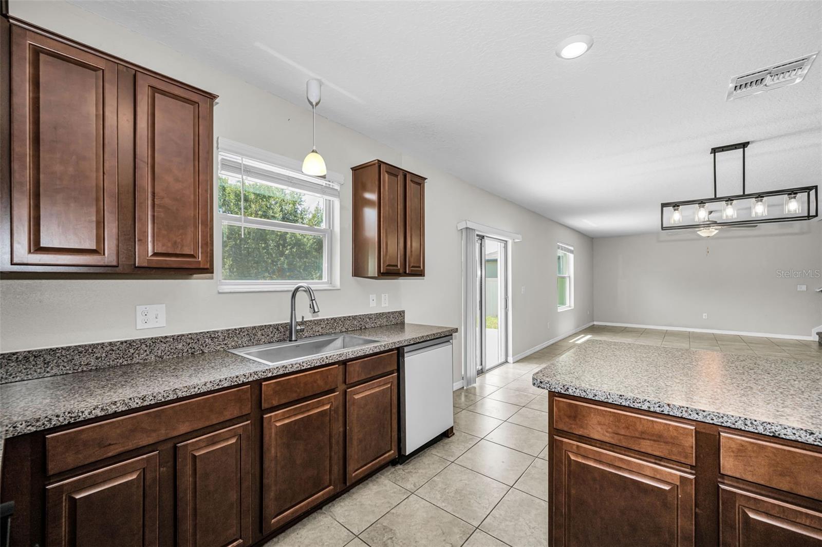 6780 Emerald Spring Loop Property Photo 15