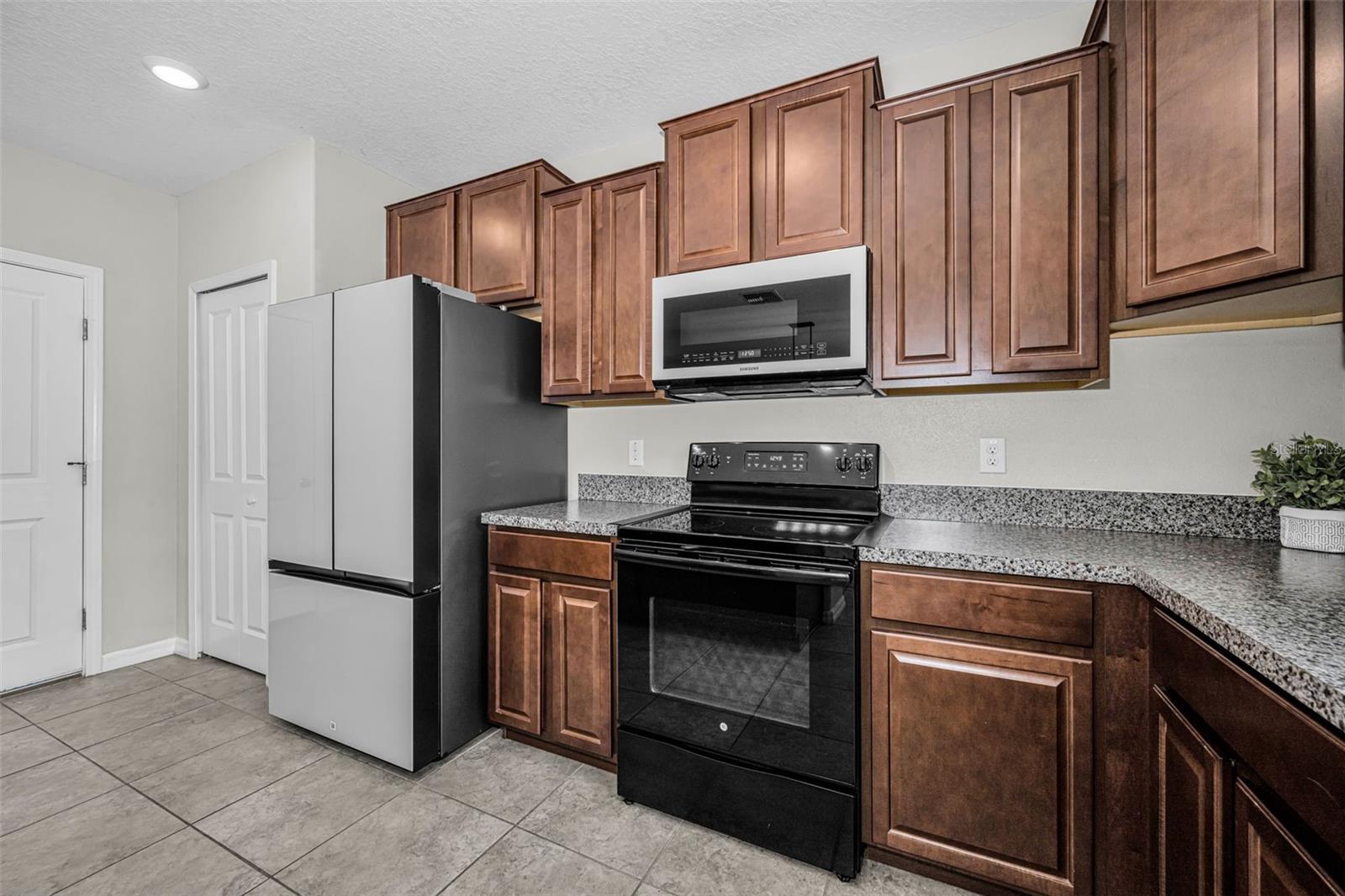 6780 Emerald Spring Loop Property Photo 16