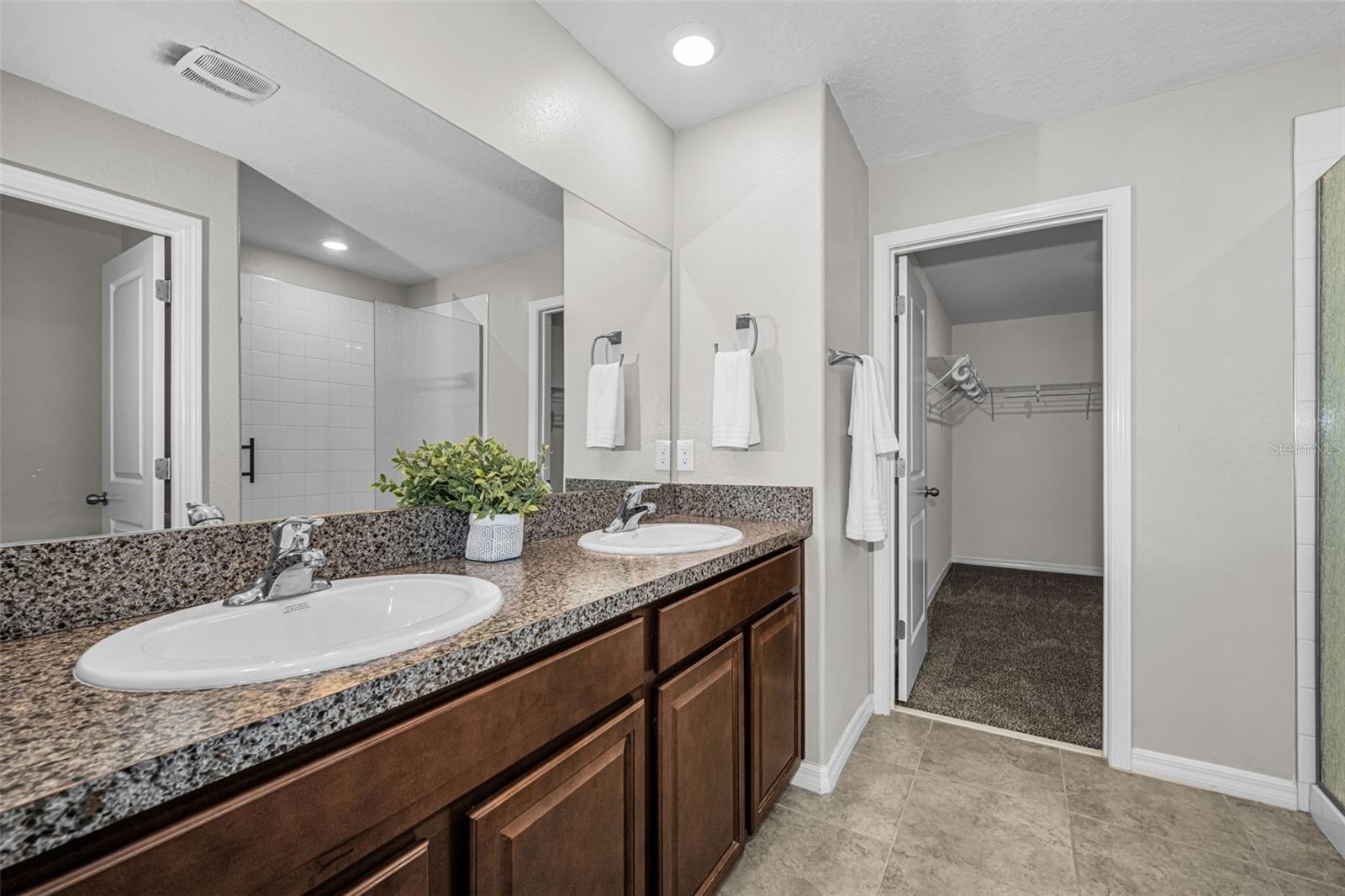 6780 Emerald Spring Loop Property Photo 37