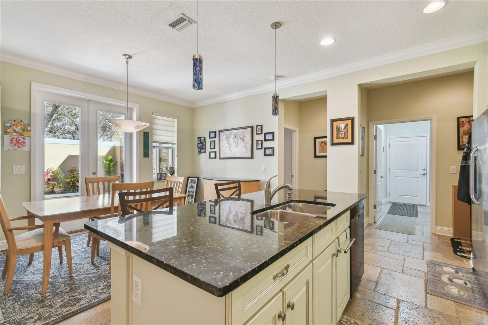 11329 Ravinia Park Blvd Property Photo 12