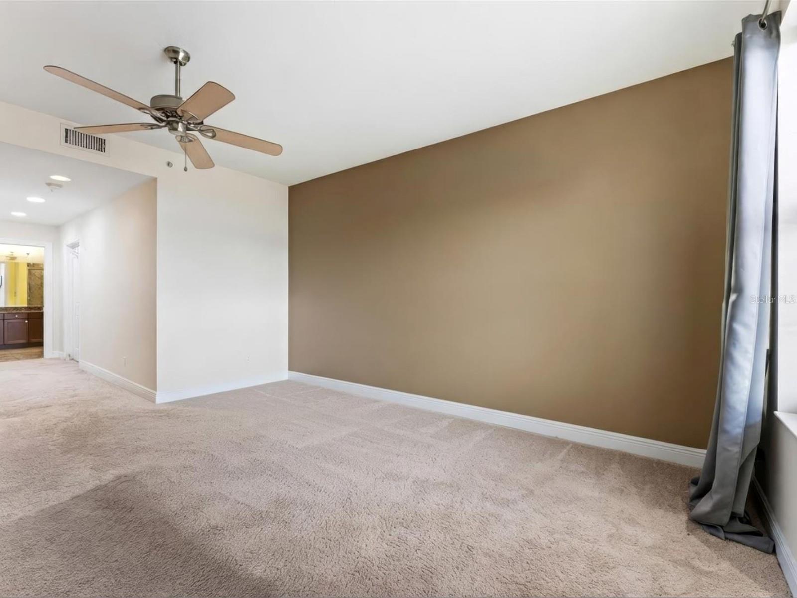 628 Cleveland St #1211 Property Photo 14