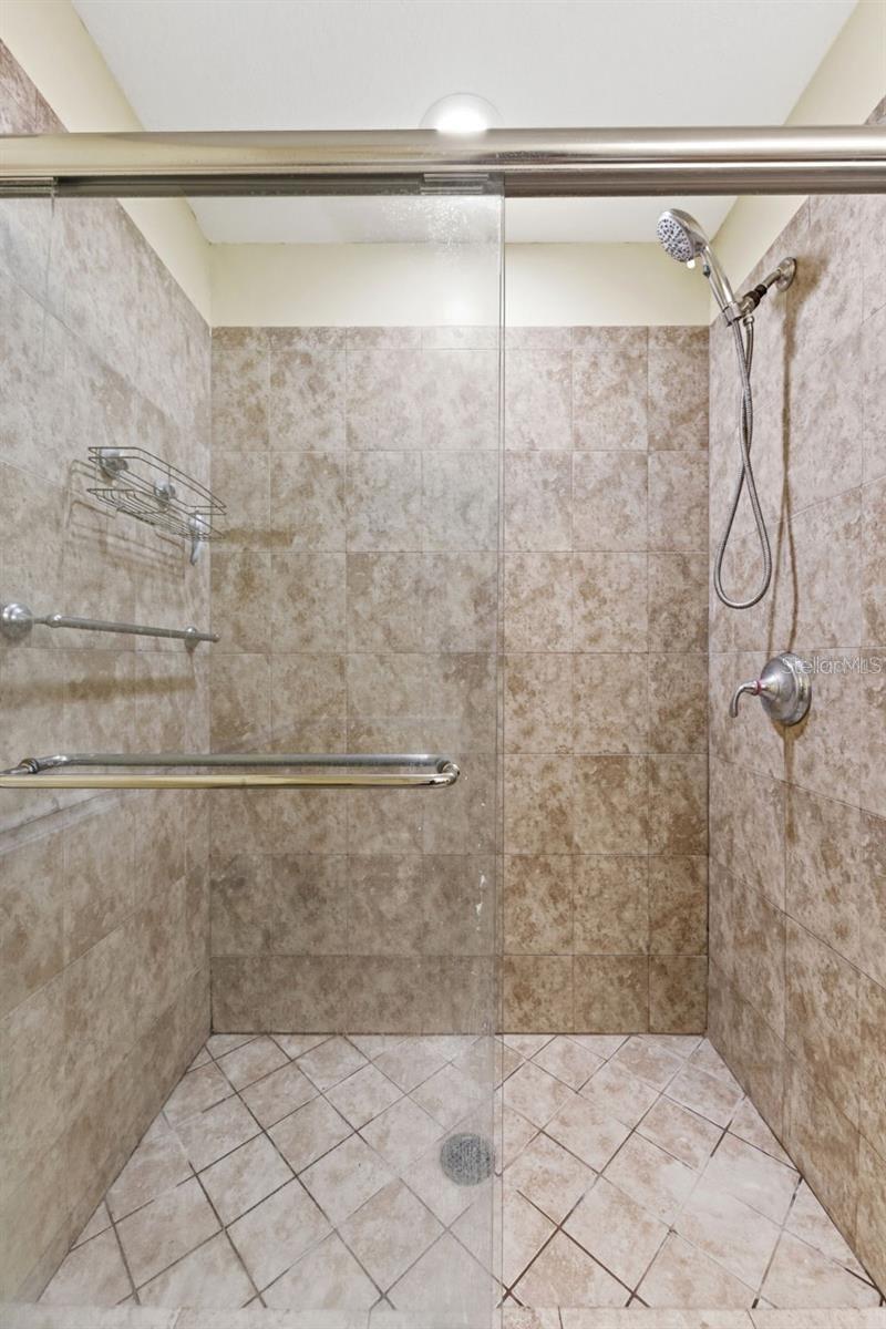 628 Cleveland St #1211 Property Photo 18