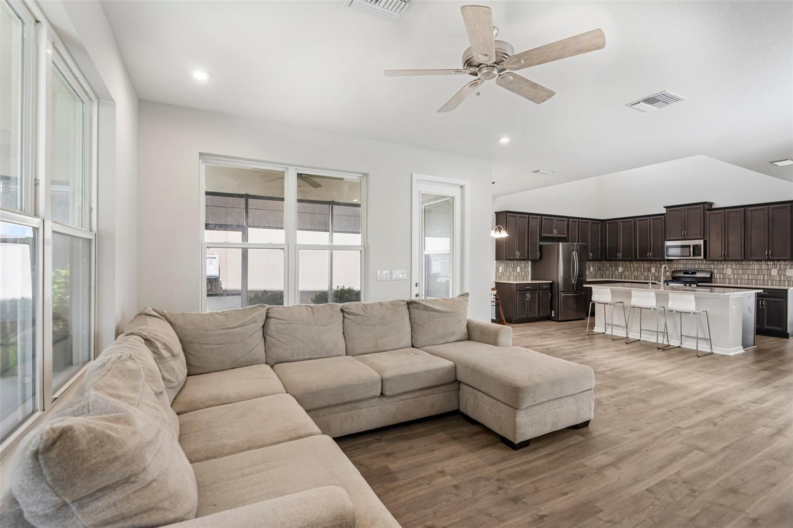 13690 Stevenson Ln Property Photo 3