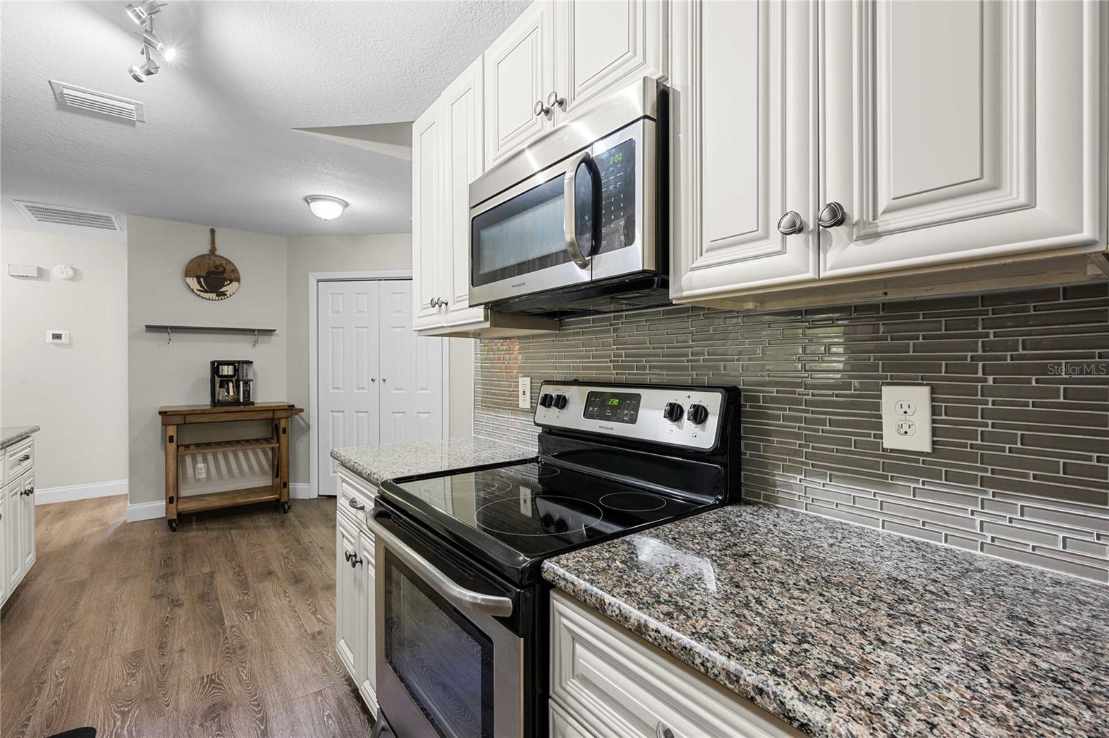 2423 Forrest Crest Cir Property Photo 4