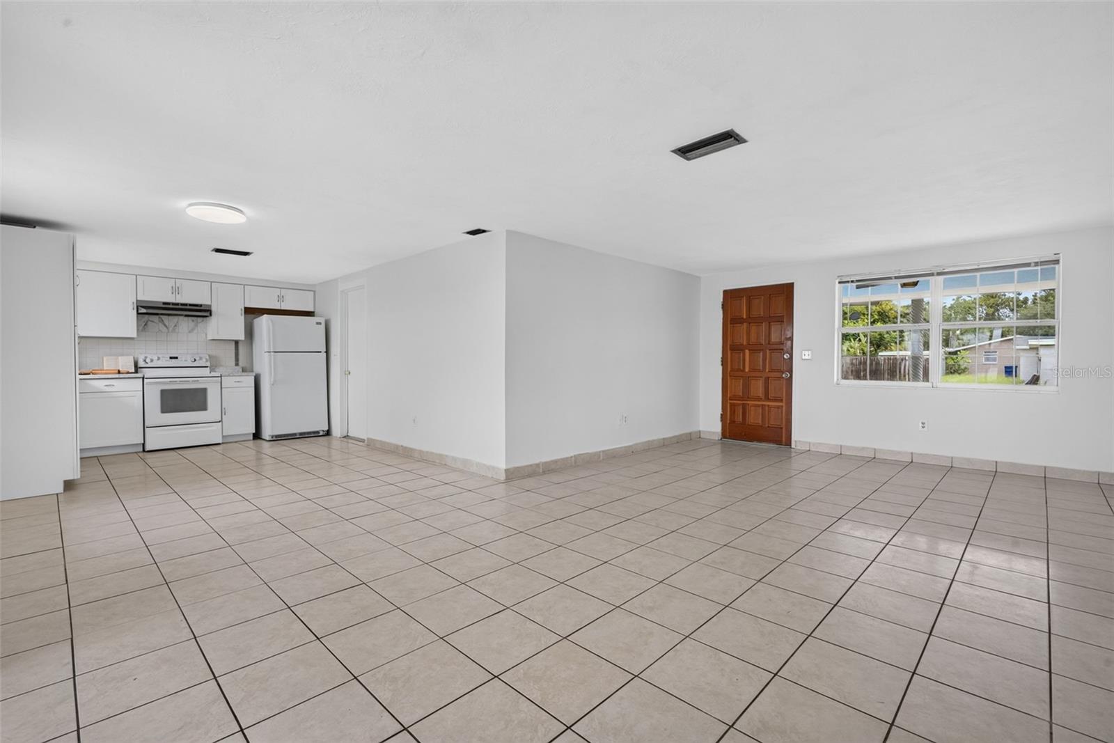 3852 Sunray Dr Property Photo 7