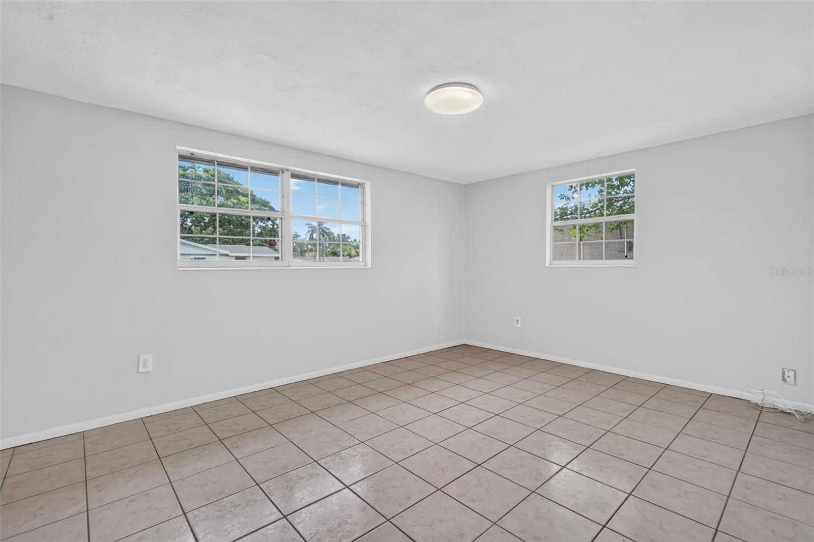 3852 Sunray Dr Property Photo 18