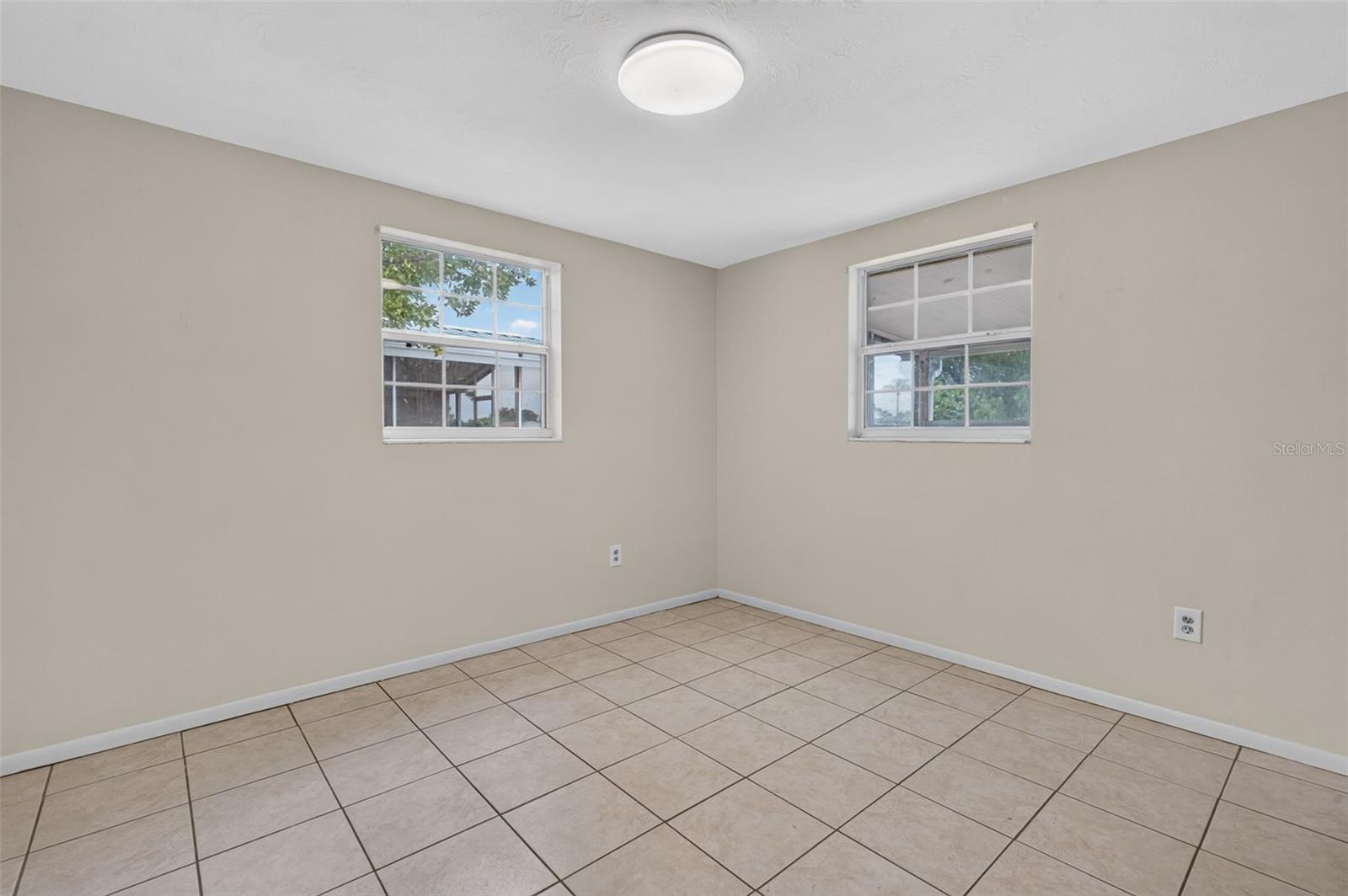 3852 Sunray Dr Property Photo 21