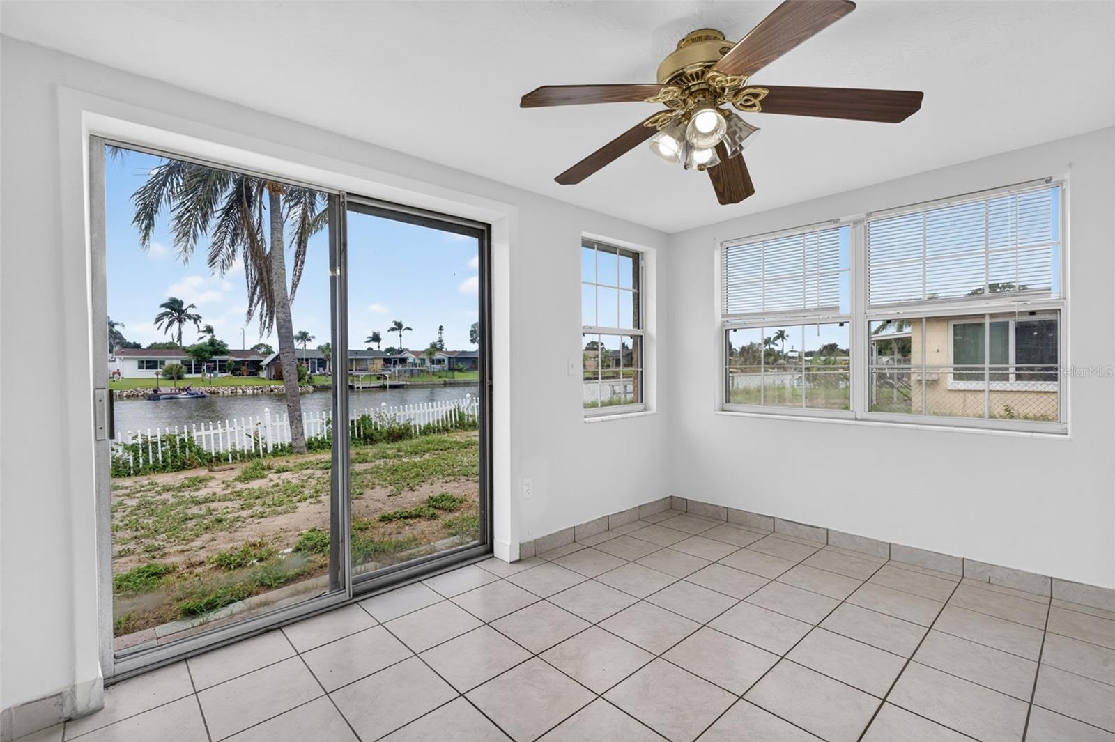 3852 Sunray Dr Property Photo 22