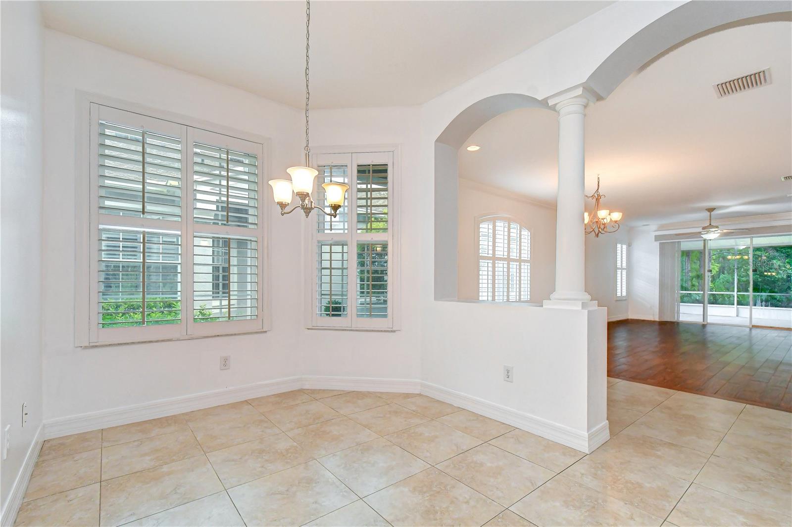 6026 Sandhill Ridge Dr Property Photo 7