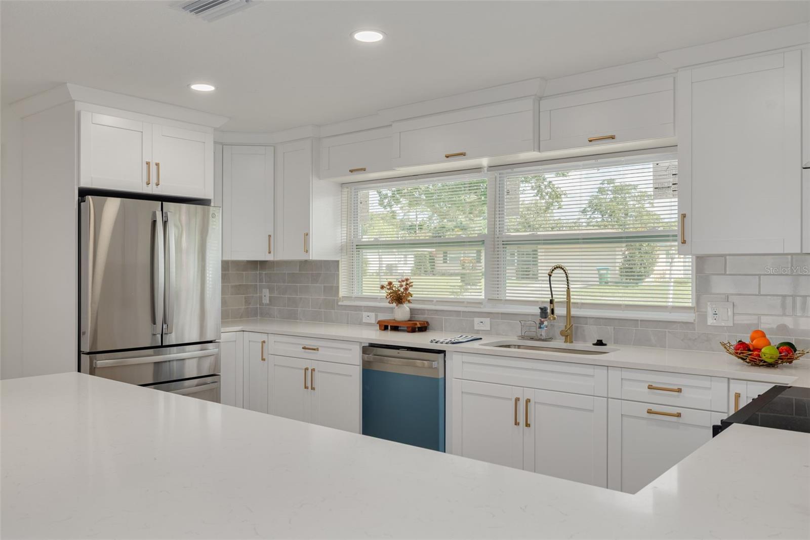 1673 Cambridge Dr Property Photo 11