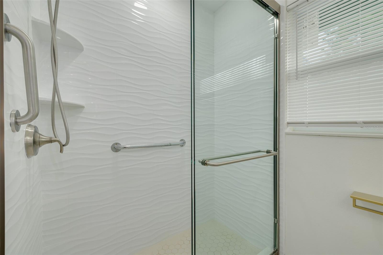 1673 Cambridge Dr Property Photo 16