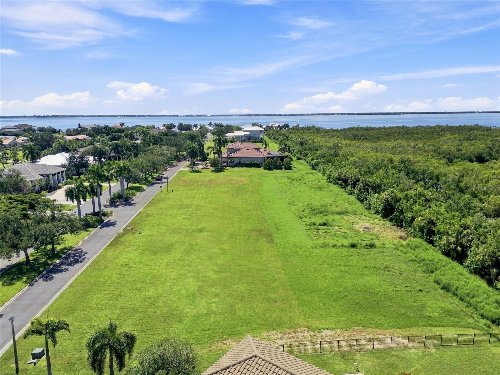 21361 Harborside Blvd Property Photo 4