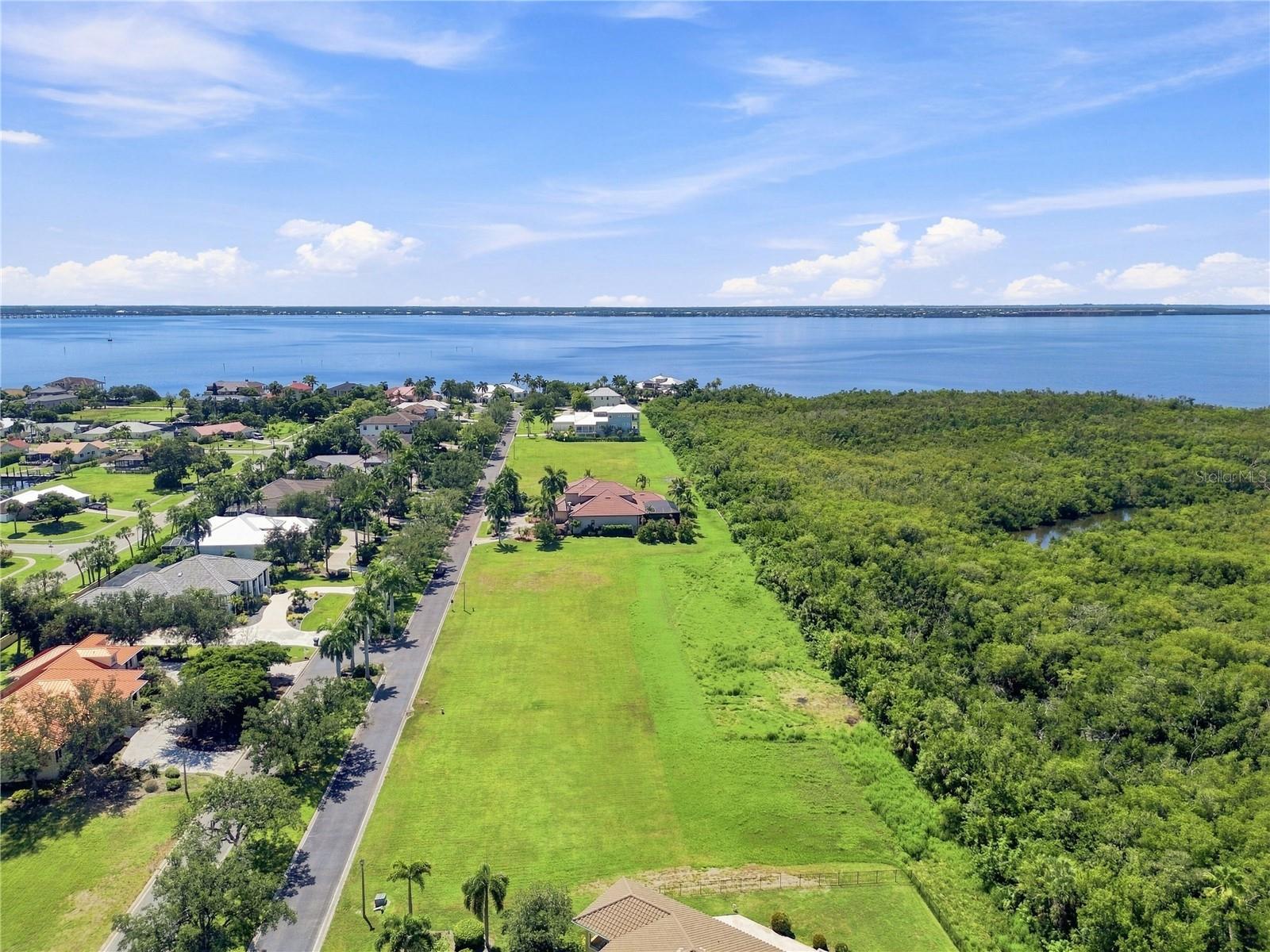 21361 Harborside Blvd Property Photo 9