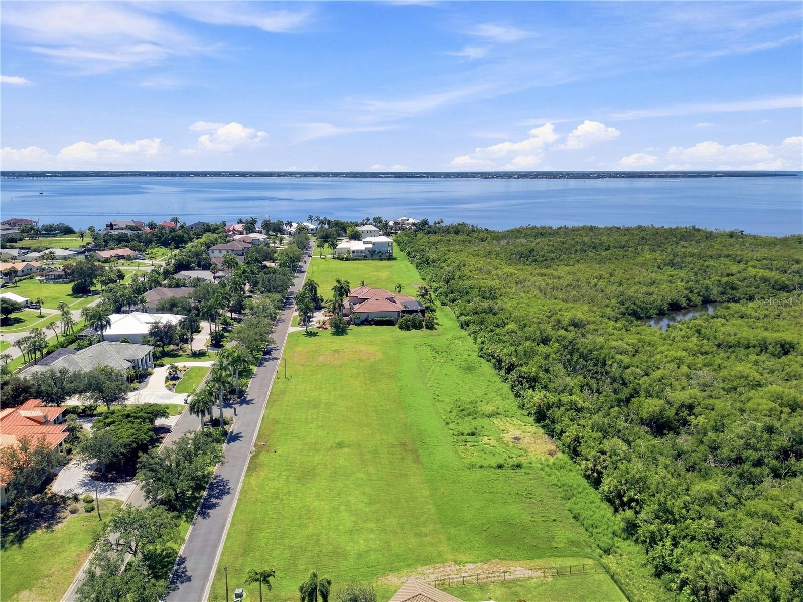 21361 Harborside Blvd Property Photo 14
