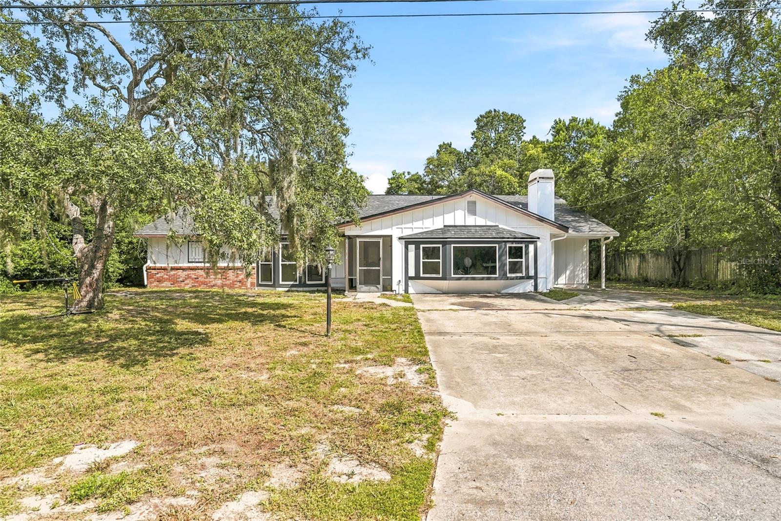2112 Meadow Lark Rd Property Photo 4