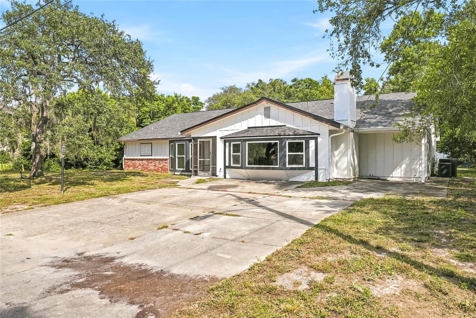 2112 Meadow Lark Rd Property Photo 5