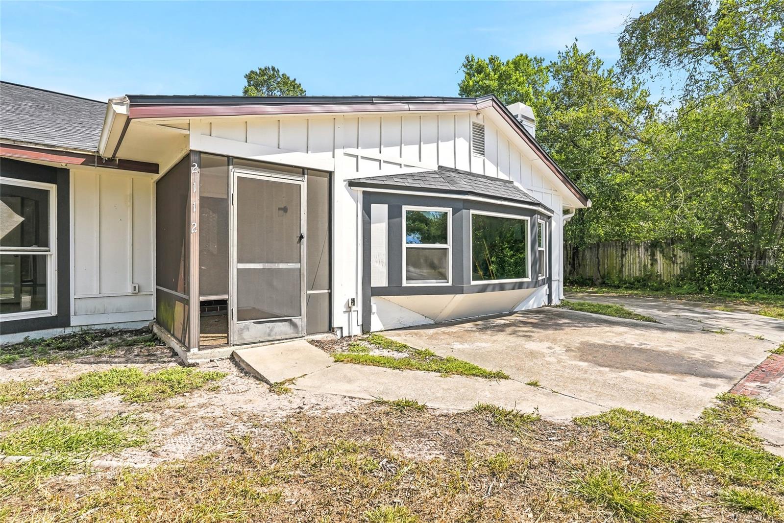 2112 Meadow Lark Rd Property Photo 6