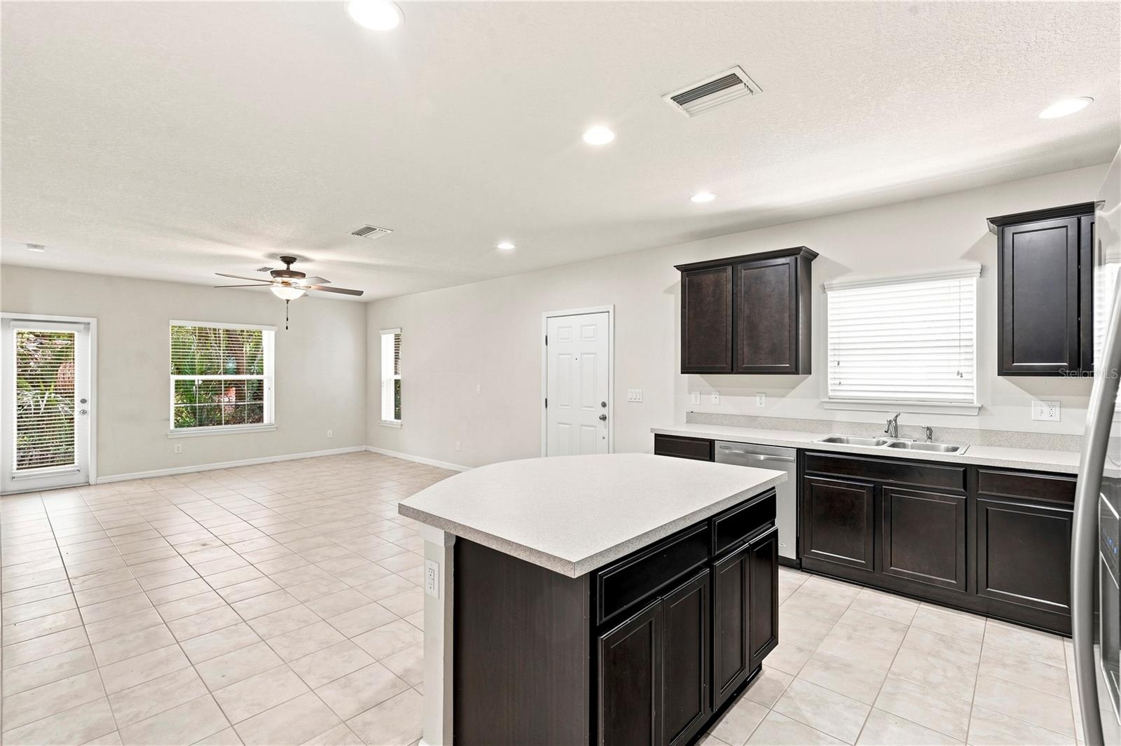 4824 Chatterton Way Property Photo 12