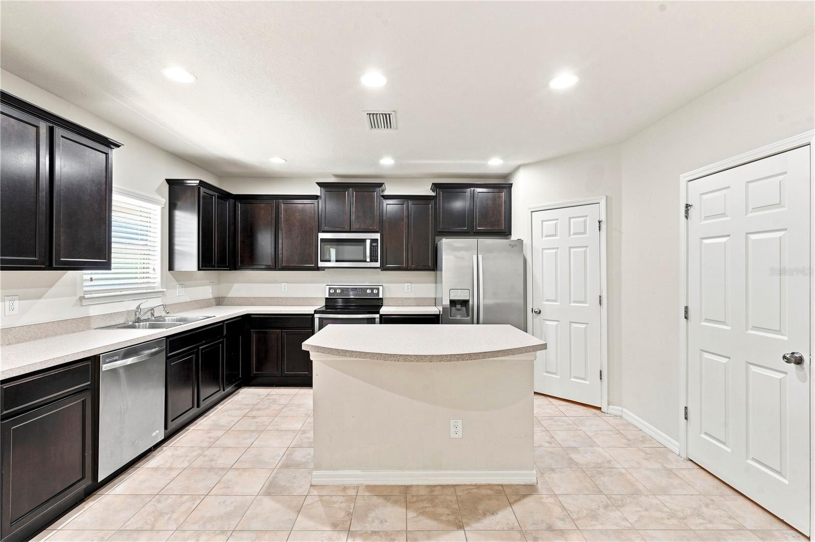 4824 Chatterton Way Property Photo 16