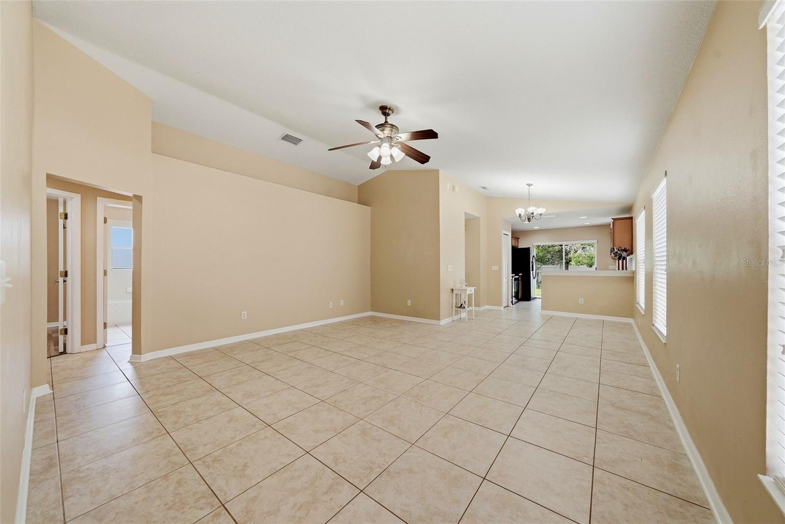 925 Windton Oak Dr Property Photo 10