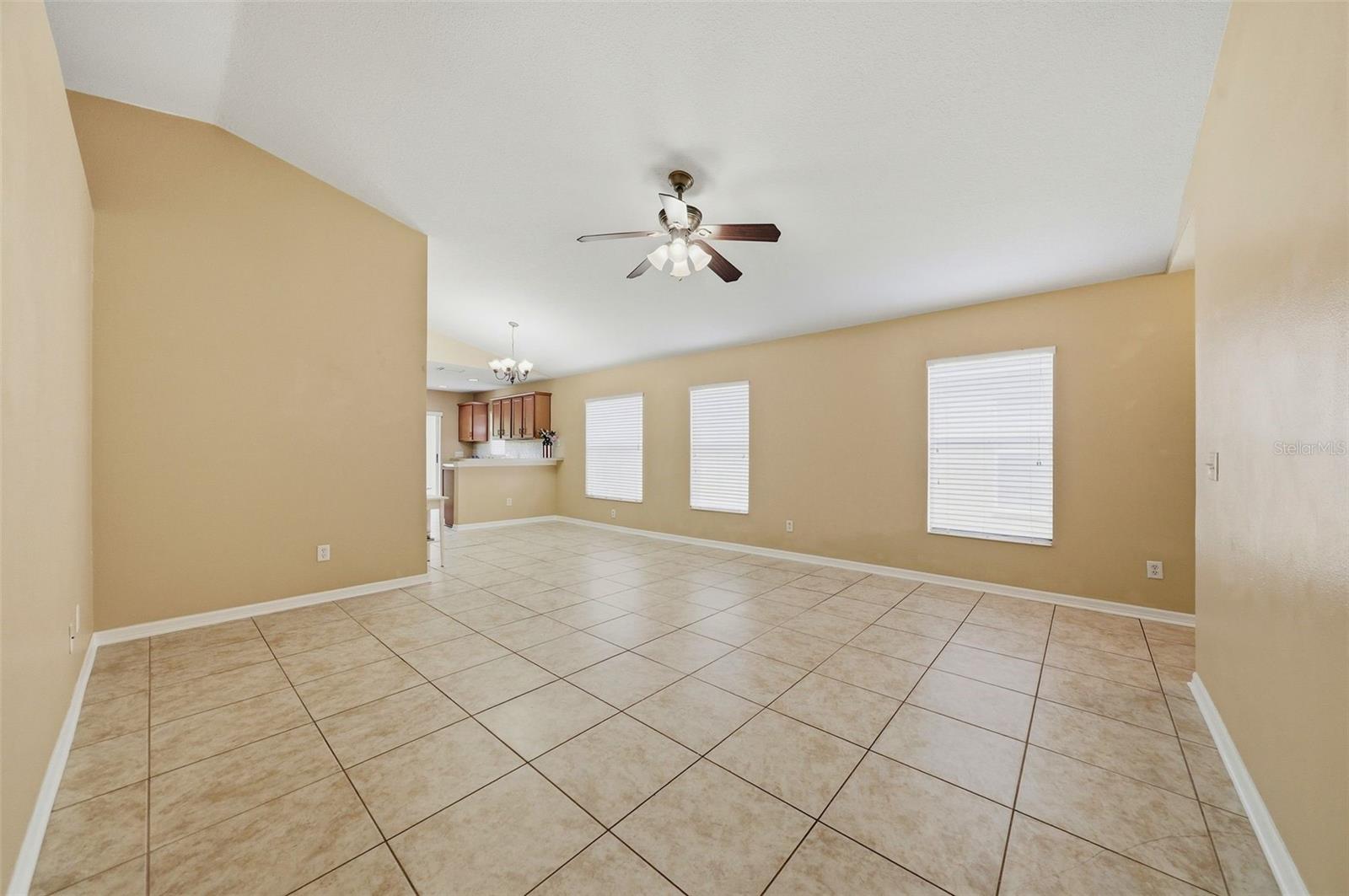 925 Windton Oak Dr Property Photo 12