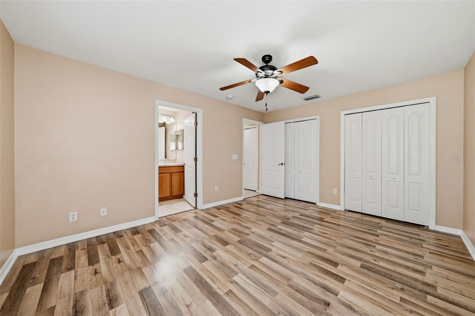 925 Windton Oak Dr Property Photo 24