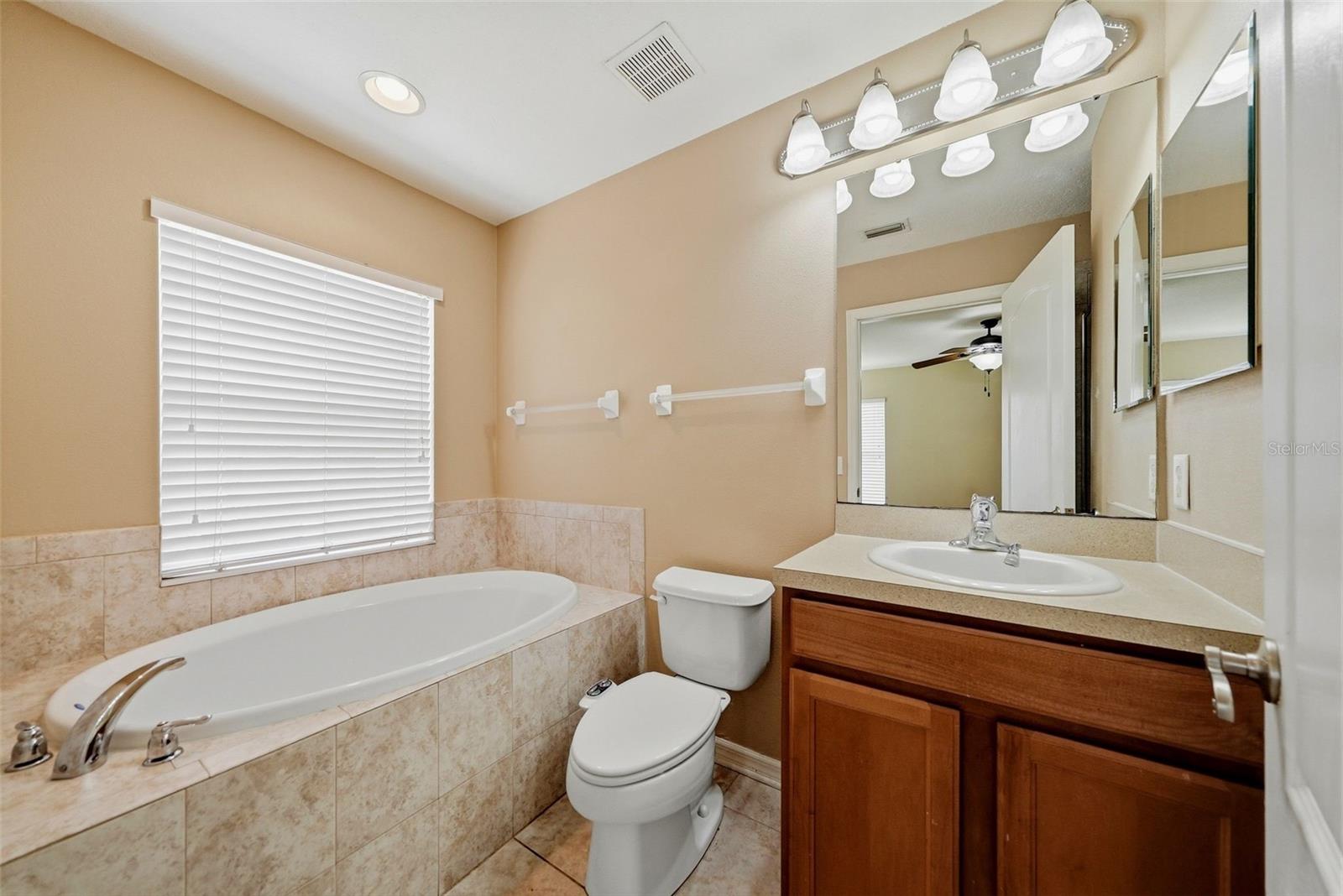 925 Windton Oak Dr Property Photo 25