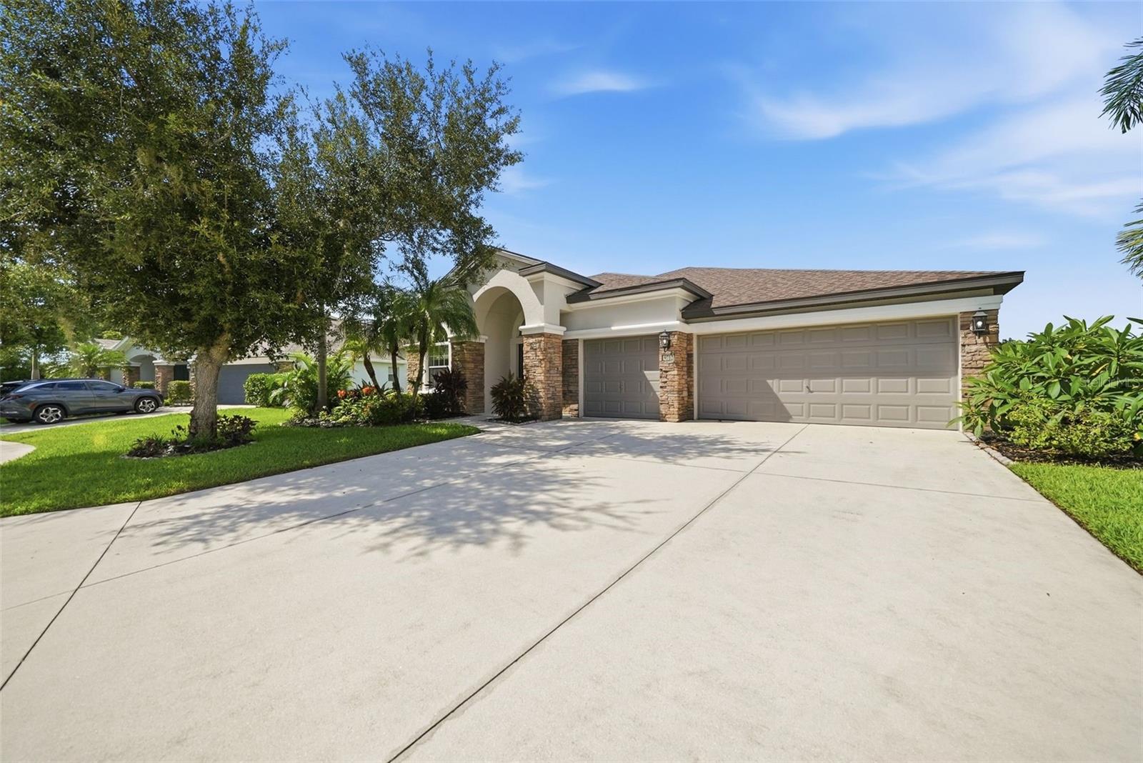9712 46th Ct E Property Photo 1