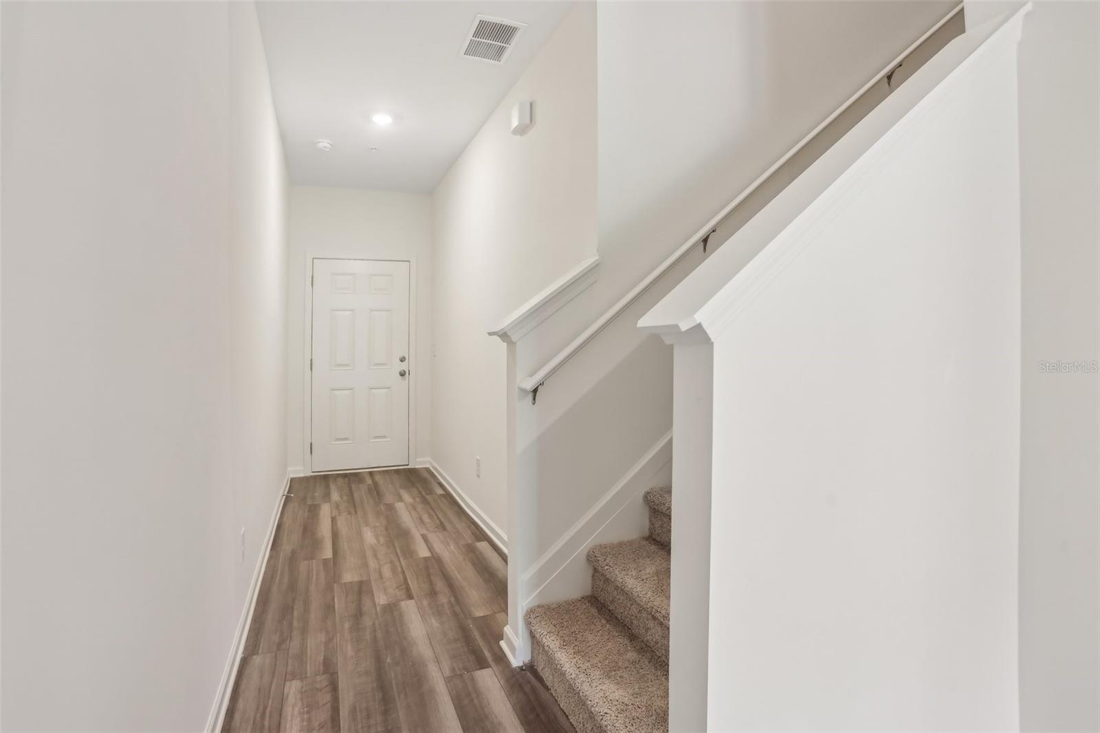 2568 Broadwing St Property Photo 2