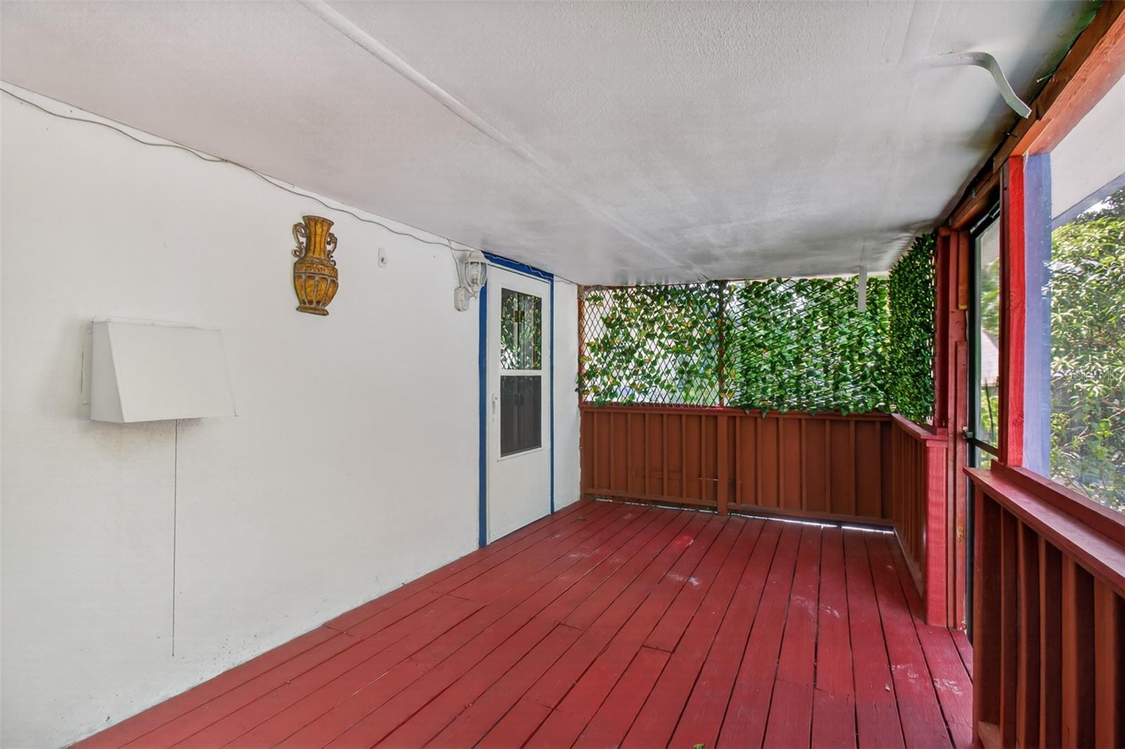 568 Manor Dr Property Photo 31