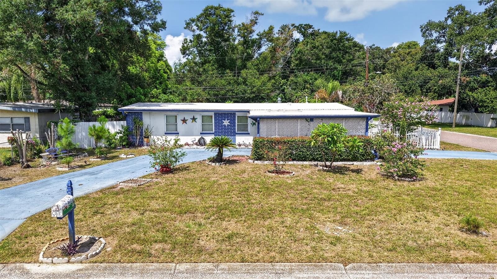 568 Manor Dr Property Photo 39
