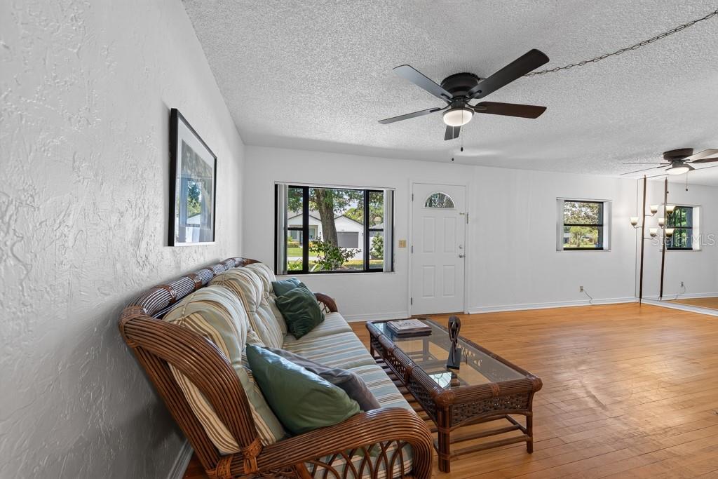 4306 S Grady Ave Property Photo 4