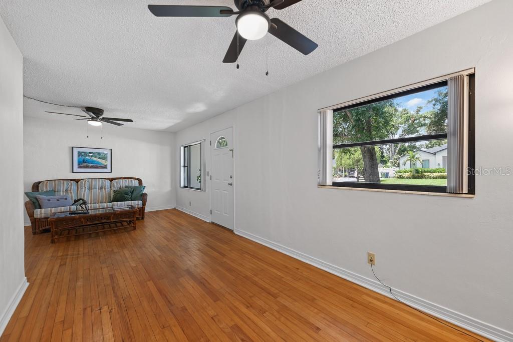 4306 S Grady Ave Property Photo 8