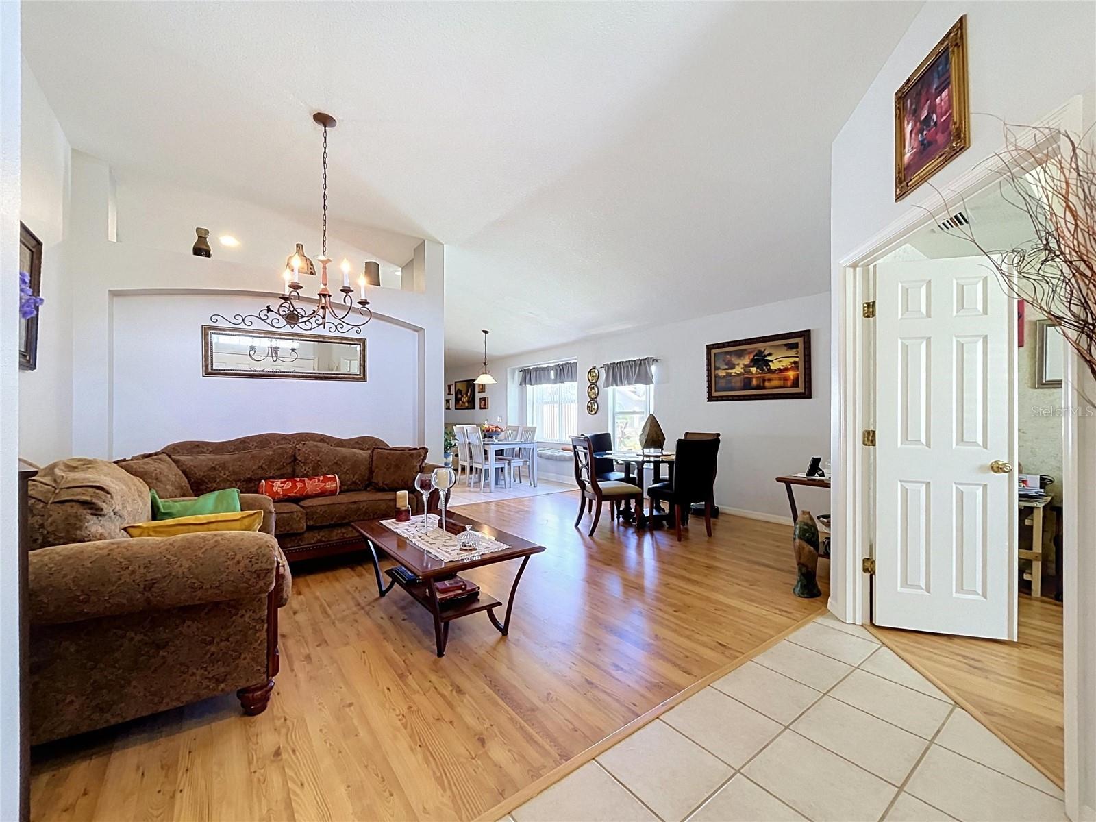 1433 Greely Ct Property Photo 8