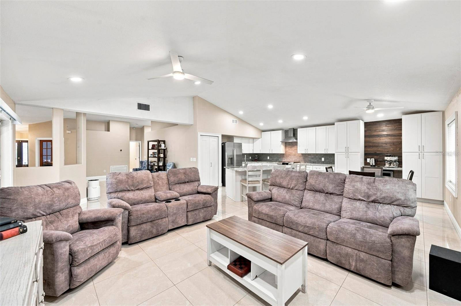 16502 Cayman Dr Property Photo 9