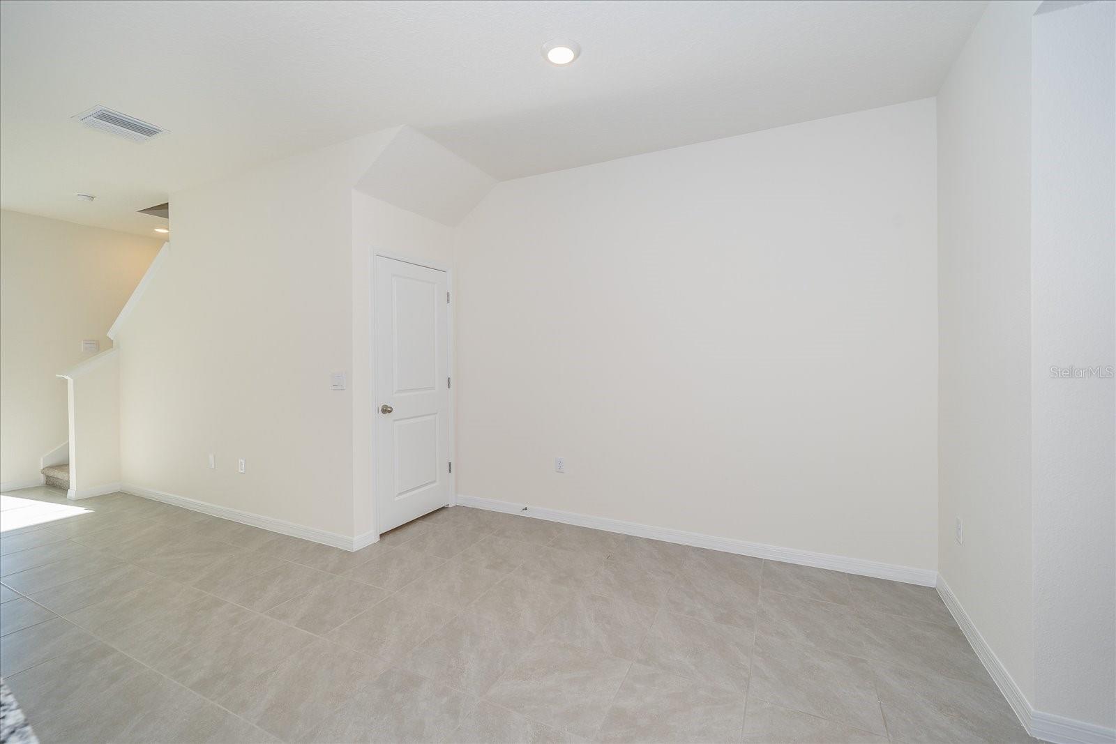 16642 Maude Dr Property Photo 7