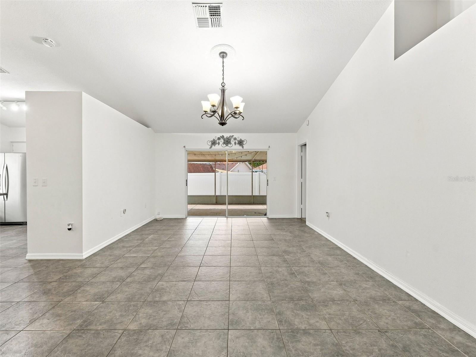 1018 Peachwood Dr Property Photo 6