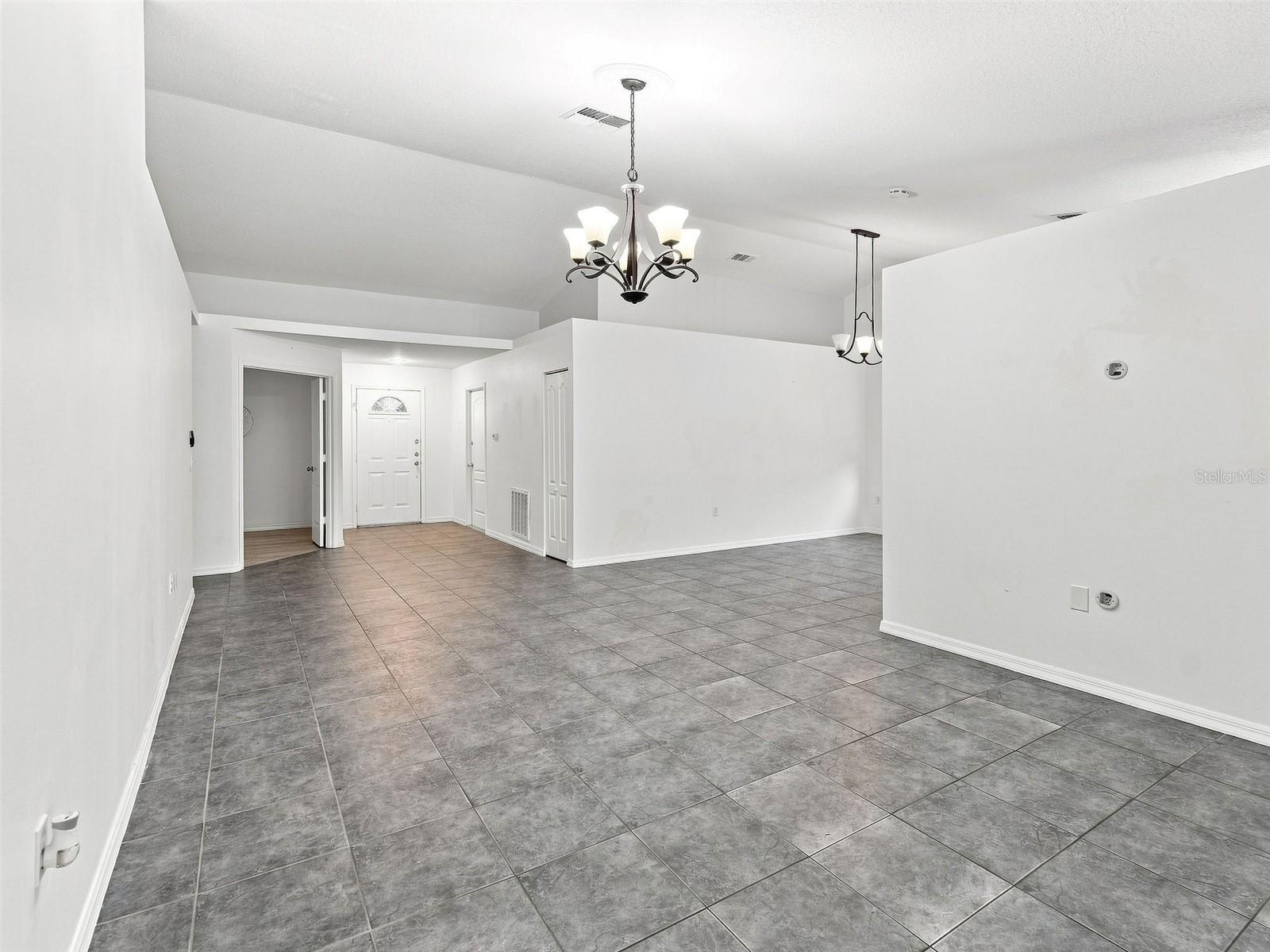 1018 Peachwood Dr Property Photo 7