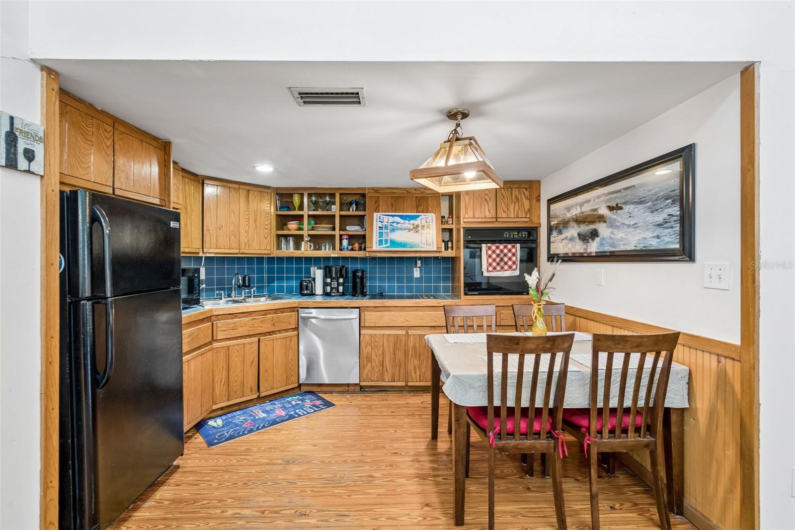 2017 S Village Ave Property Photo 43