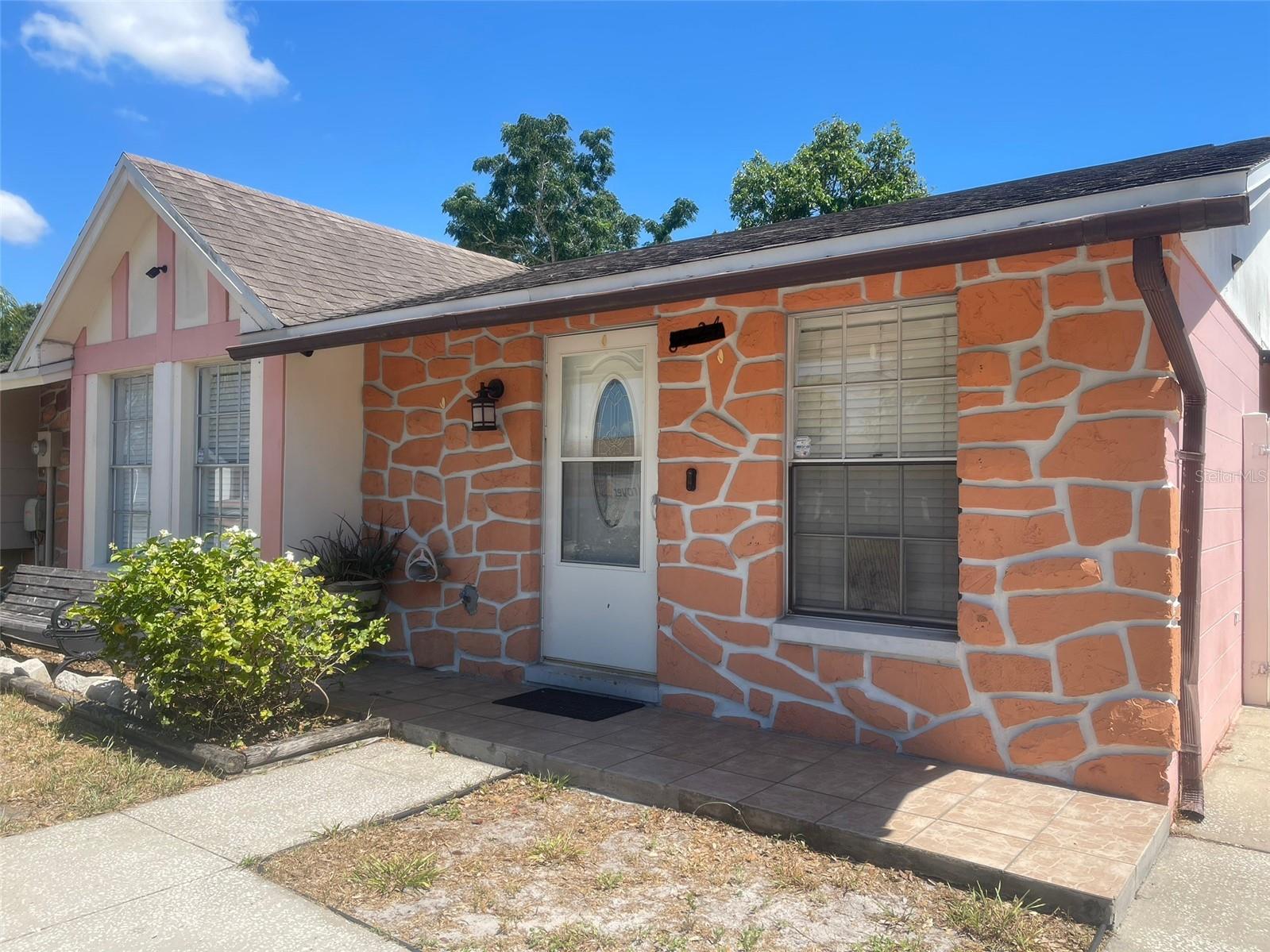 8524 CATALINA DR Property Photo 1