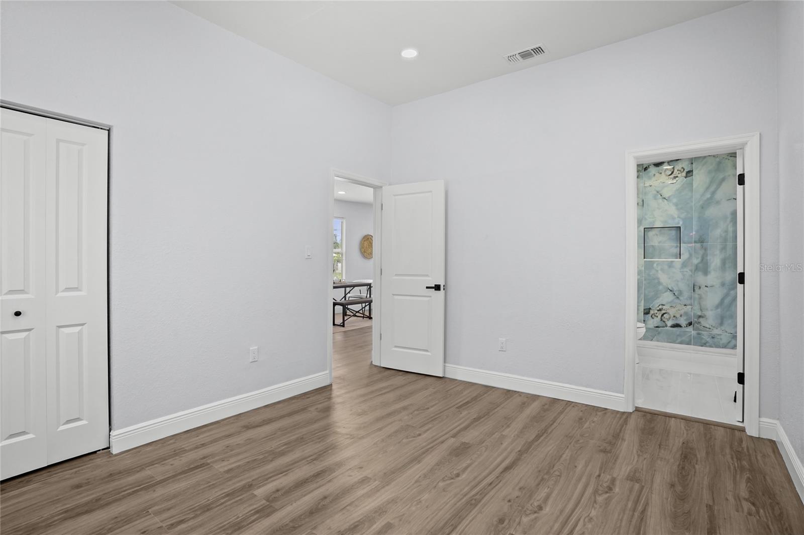 2517 W Palmetto St Property Photo 4