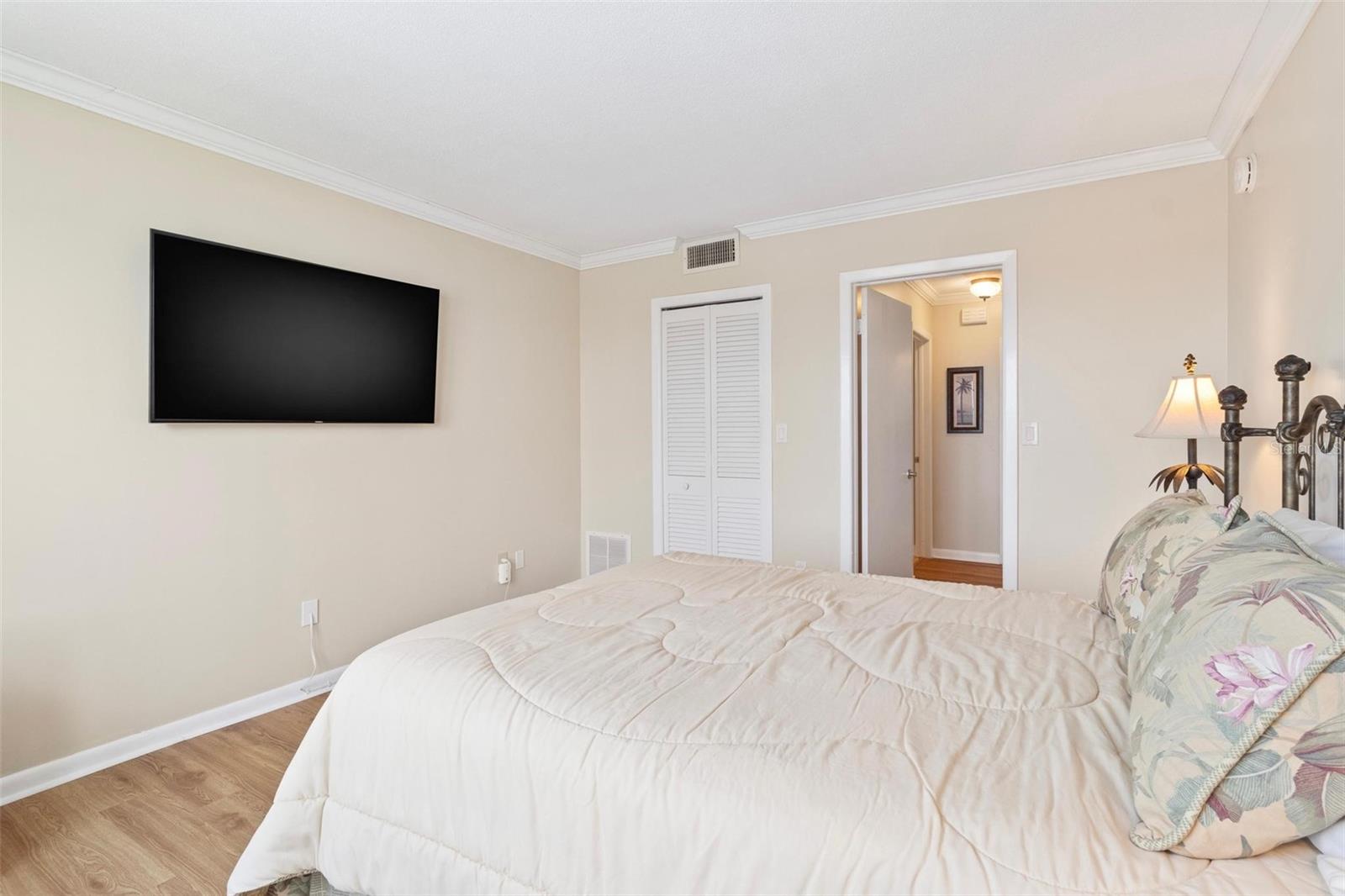 5220 Brittany Dr S #1309 Property Photo 18