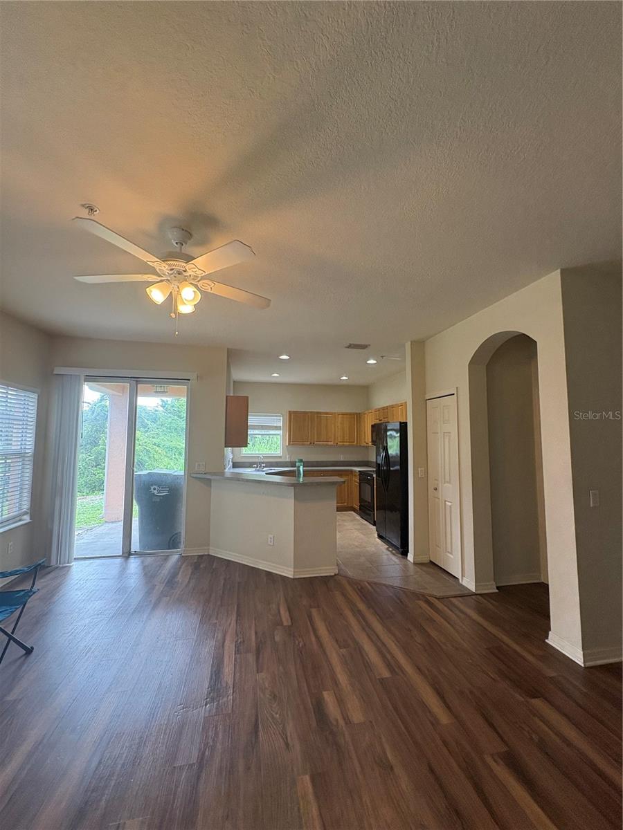 4628 1st Ave E Property Photo 5