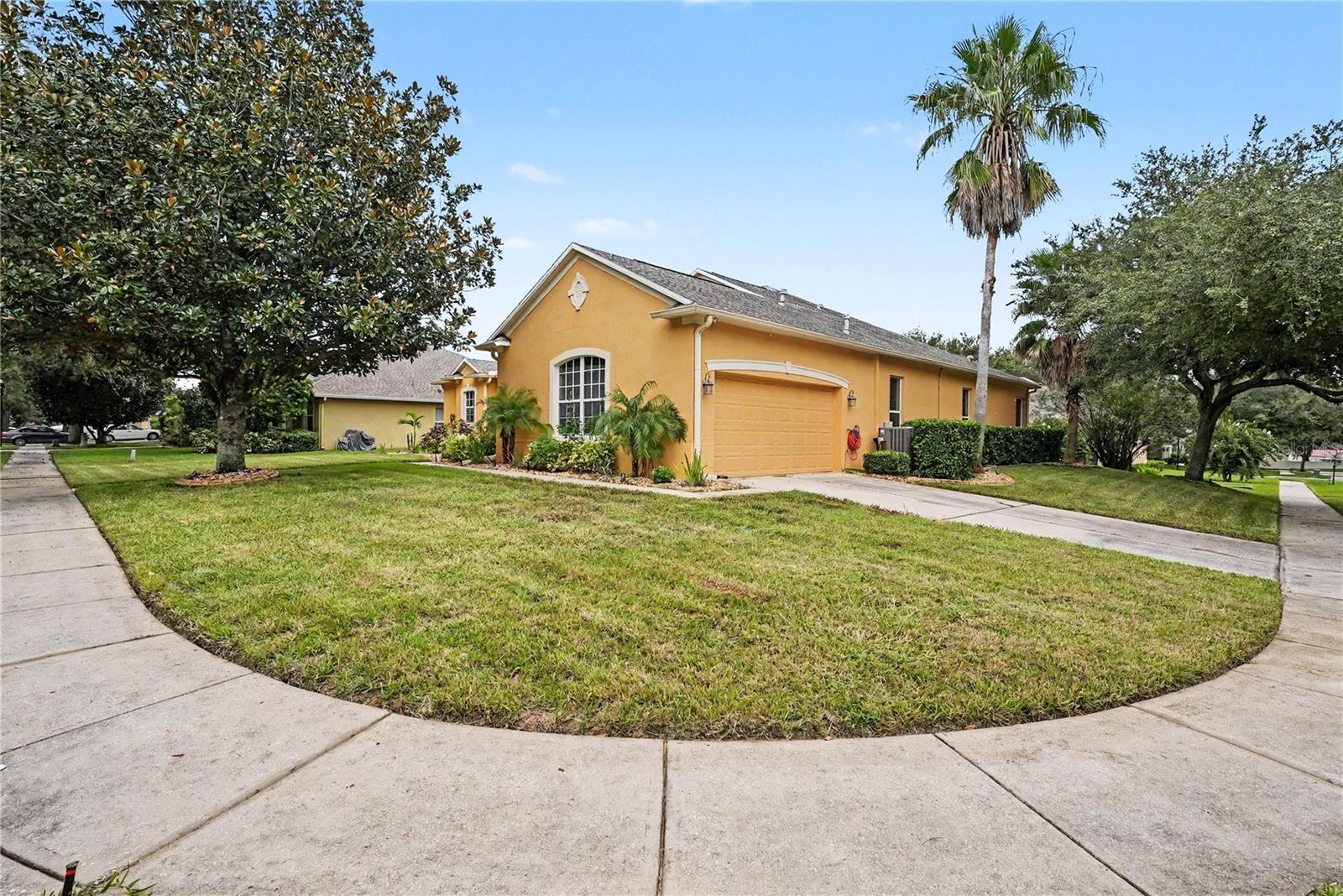 316 Harts Oak Pl Property Photo 4