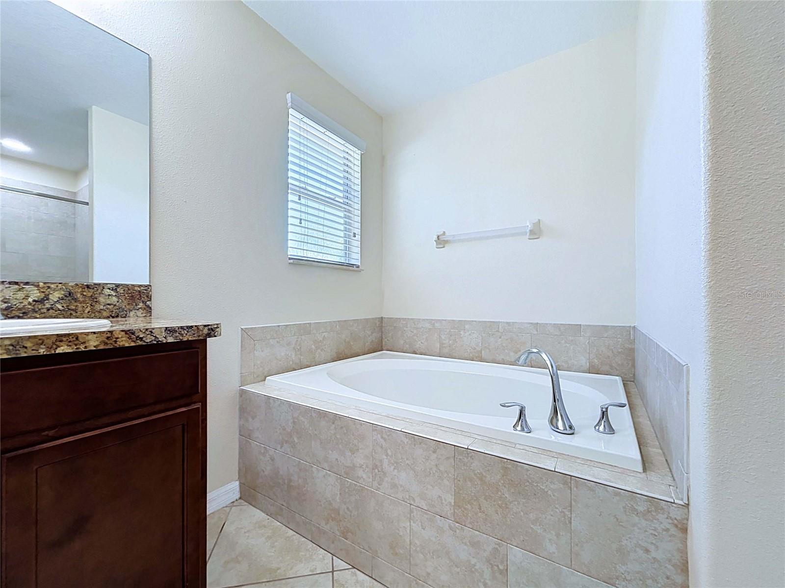 18607 Briar Oaks Dr Property Photo 47