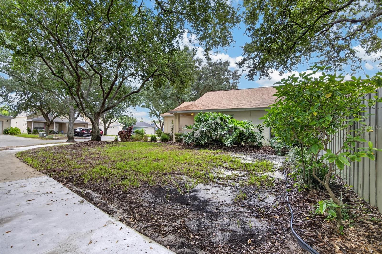 5848 Meadowpark Pl Property Photo 6