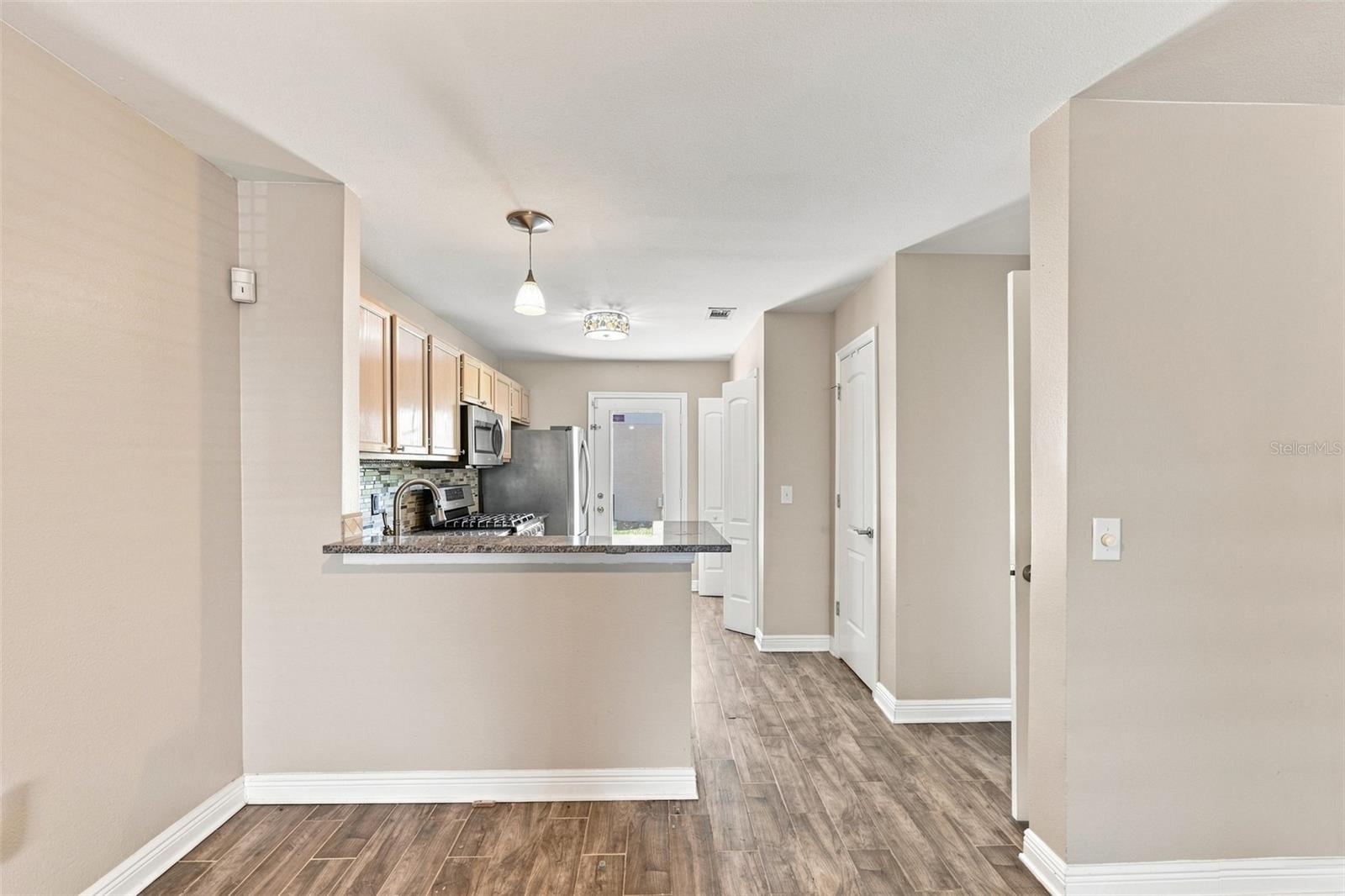 13017 Lorna Pl Property Photo 9
