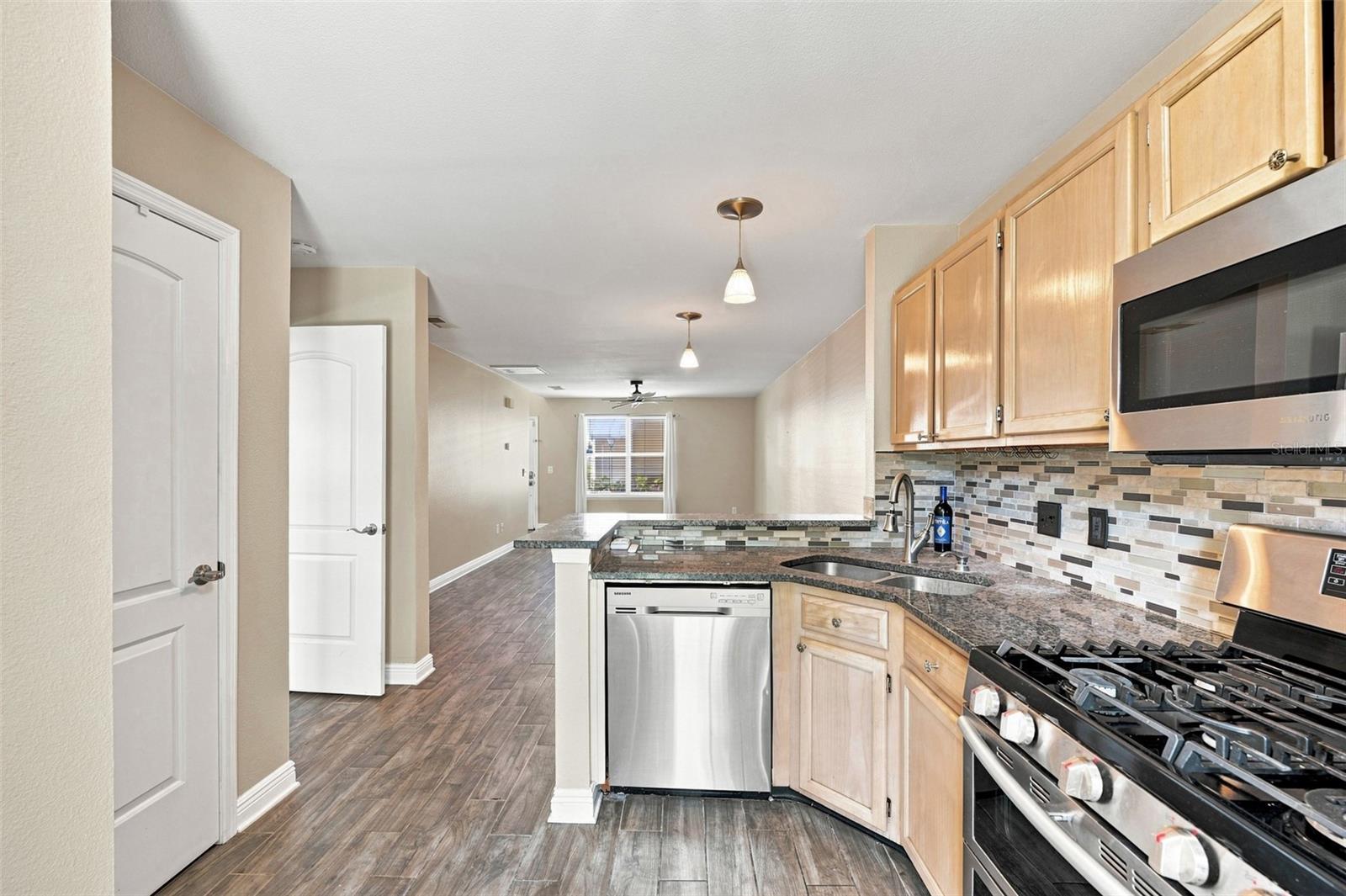 13017 Lorna Pl Property Photo 12