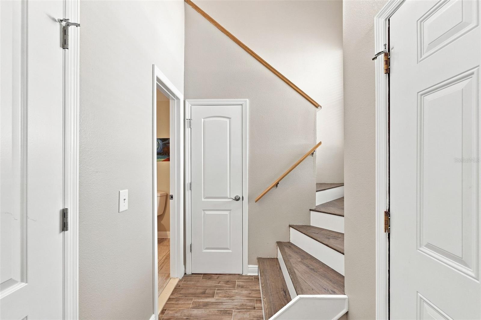 13017 Lorna Pl Property Photo 15