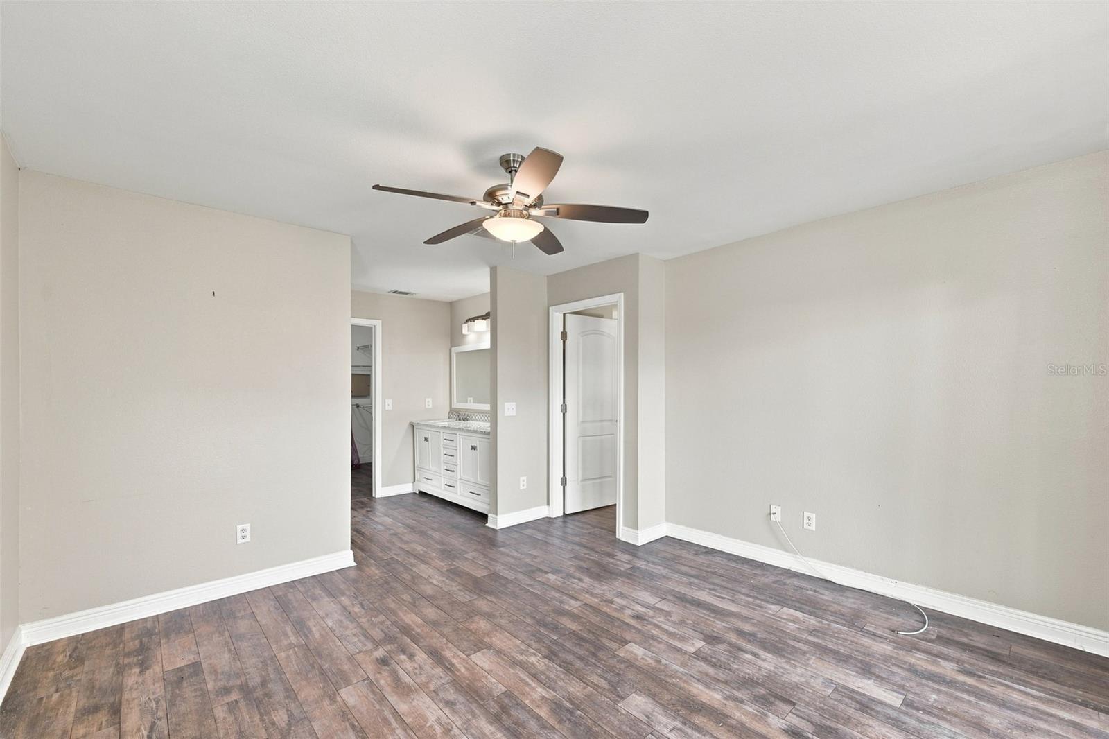 13017 Lorna Pl Property Photo 17